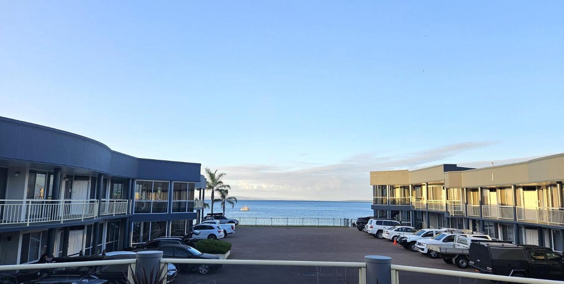 Hilton Beachfront Motel Port Lincoln Exterior photo