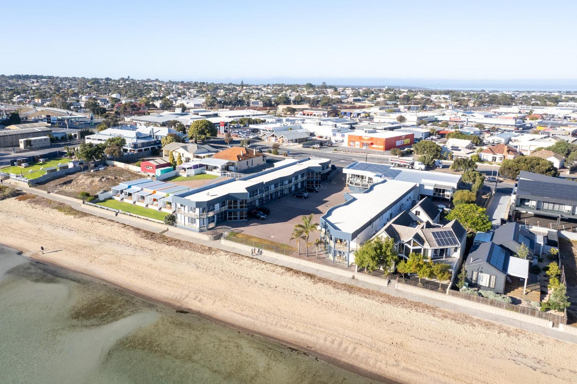 Hilton Beachfront Motel Port Lincoln Exterior photo